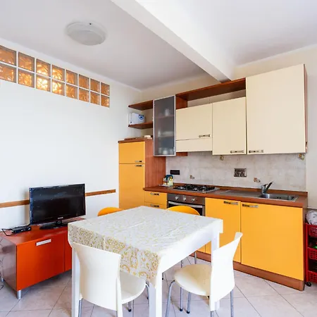 Casa Sul Mare By Interhome * アラッシオ